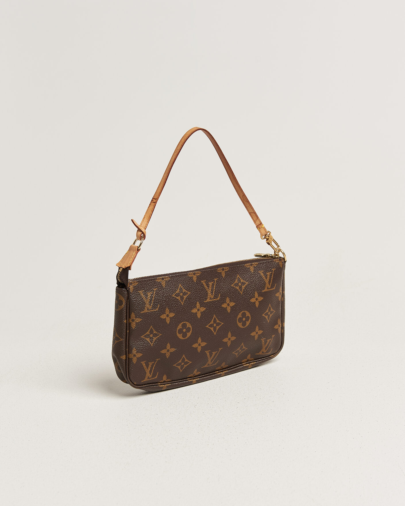 Men | Pre-Owned & Vintage Bags | Louis Vuitton Pre-Owned | Pochette Accessoires Monogram