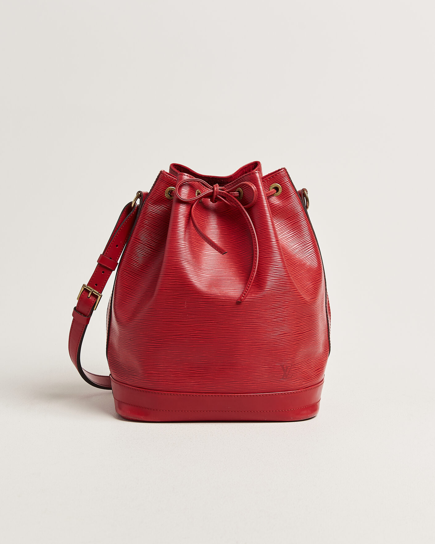 Men | Pre-Owned & Vintage Bags | Louis Vuitton Pre-Owned | Noé Epi Leather Red