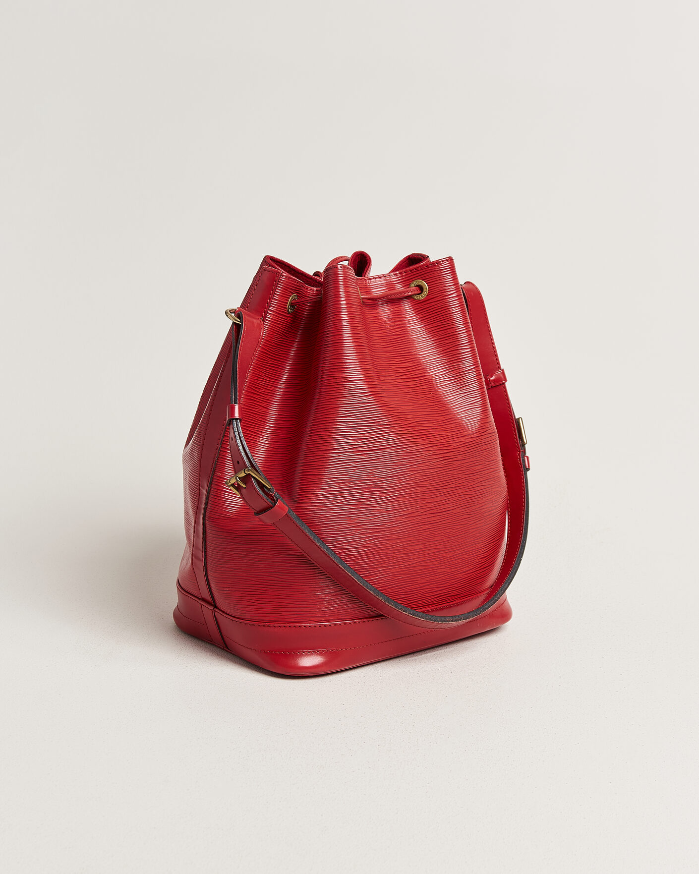 Men | Pre-Owned & Vintage Bags | Louis Vuitton Pre-Owned | Noé Epi Leather Red