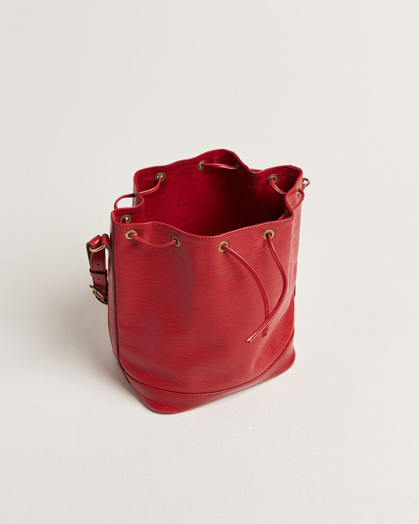 Men | Pre-Owned & Vintage Bags | Louis Vuitton Pre-Owned | Noé Epi Leather Red