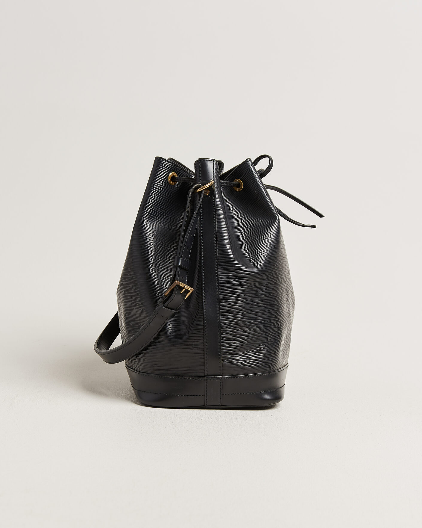 Men | Pre-Owned & Vintage Bags | Louis Vuitton Pre-Owned | Noé Epi Leather Black