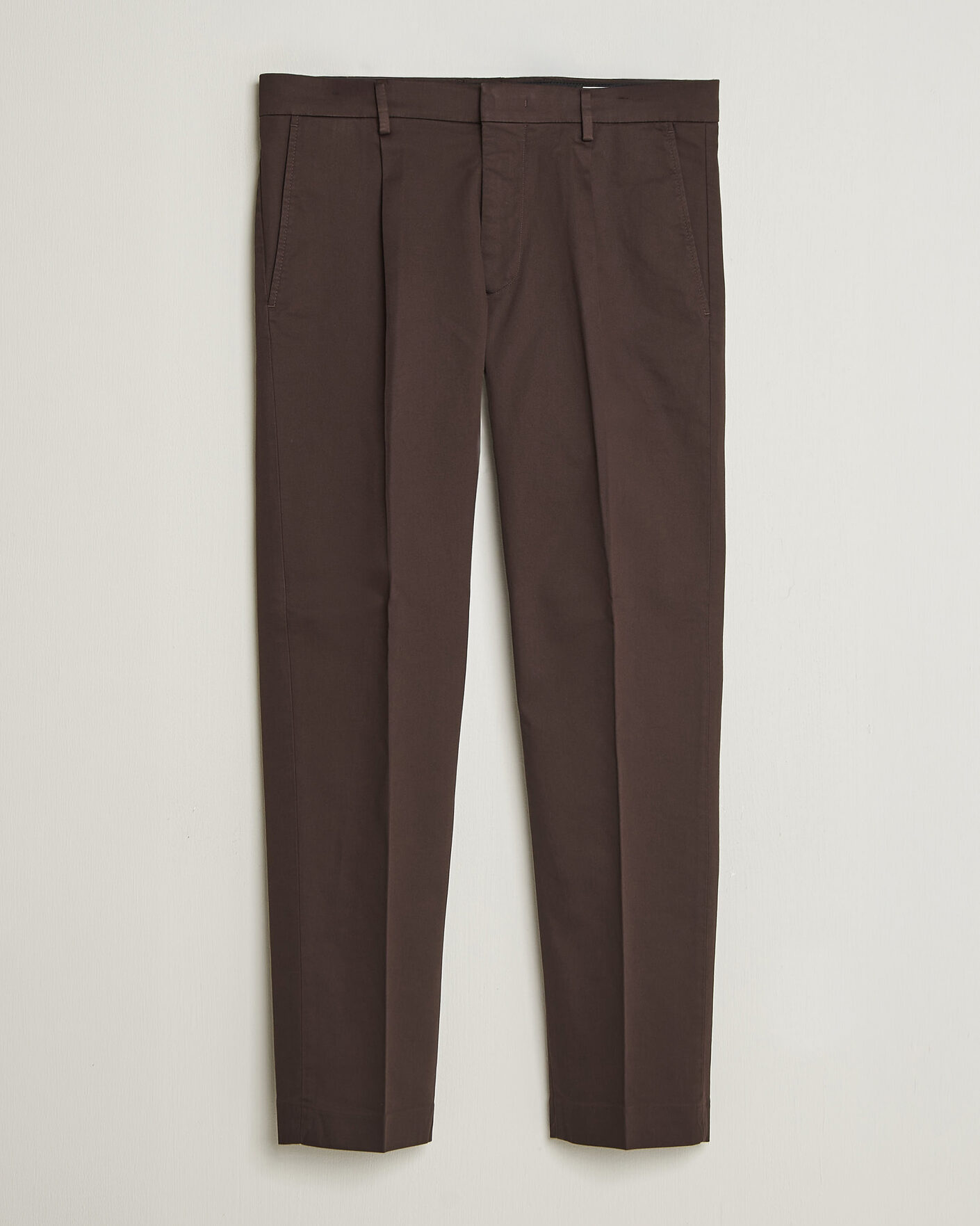 Men | Trousers | NN07 | Bill Pleated Cotton Chinos Deep Truffle