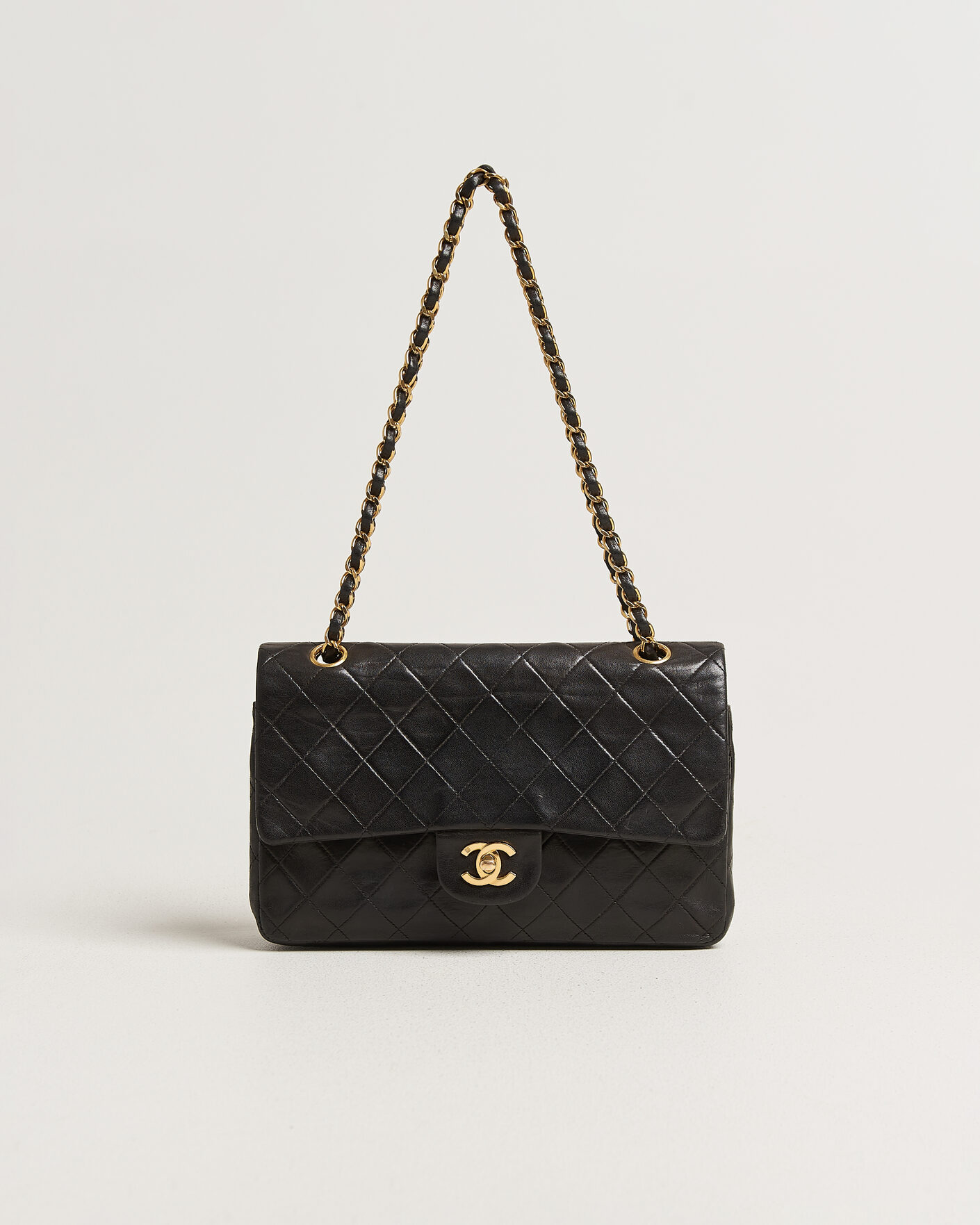 Men | Pre-Owned & Vintage Bags | Louis Vuitton Pre-Owned | Chanel Pre-Owned Classic Medium Double Flap Bag Lambskin Black