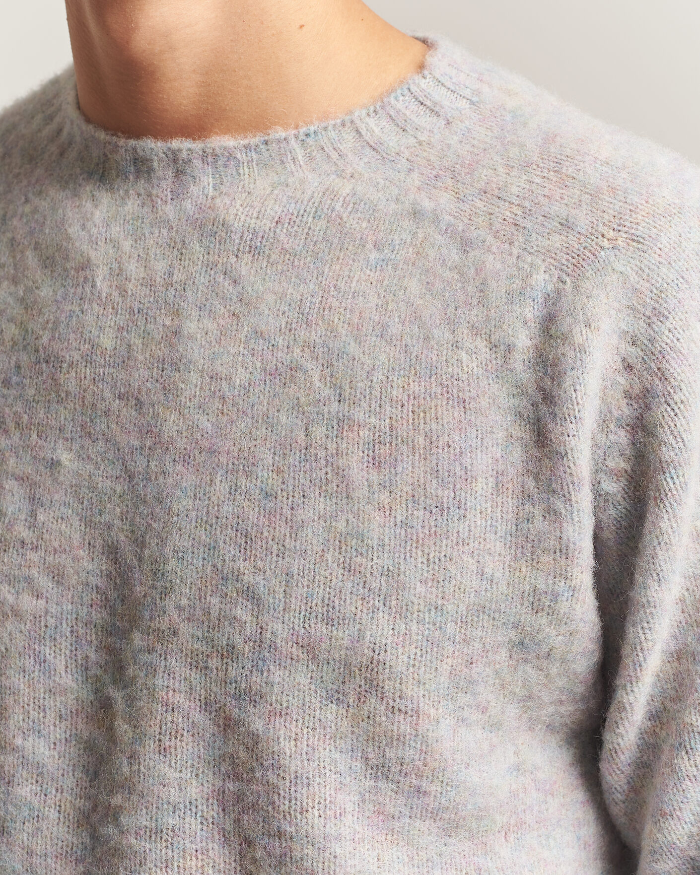 Men | Sweaters & Knitwear | Harley Of Scotland | Brushed Supersoft Lambswool Crewneck Aurora