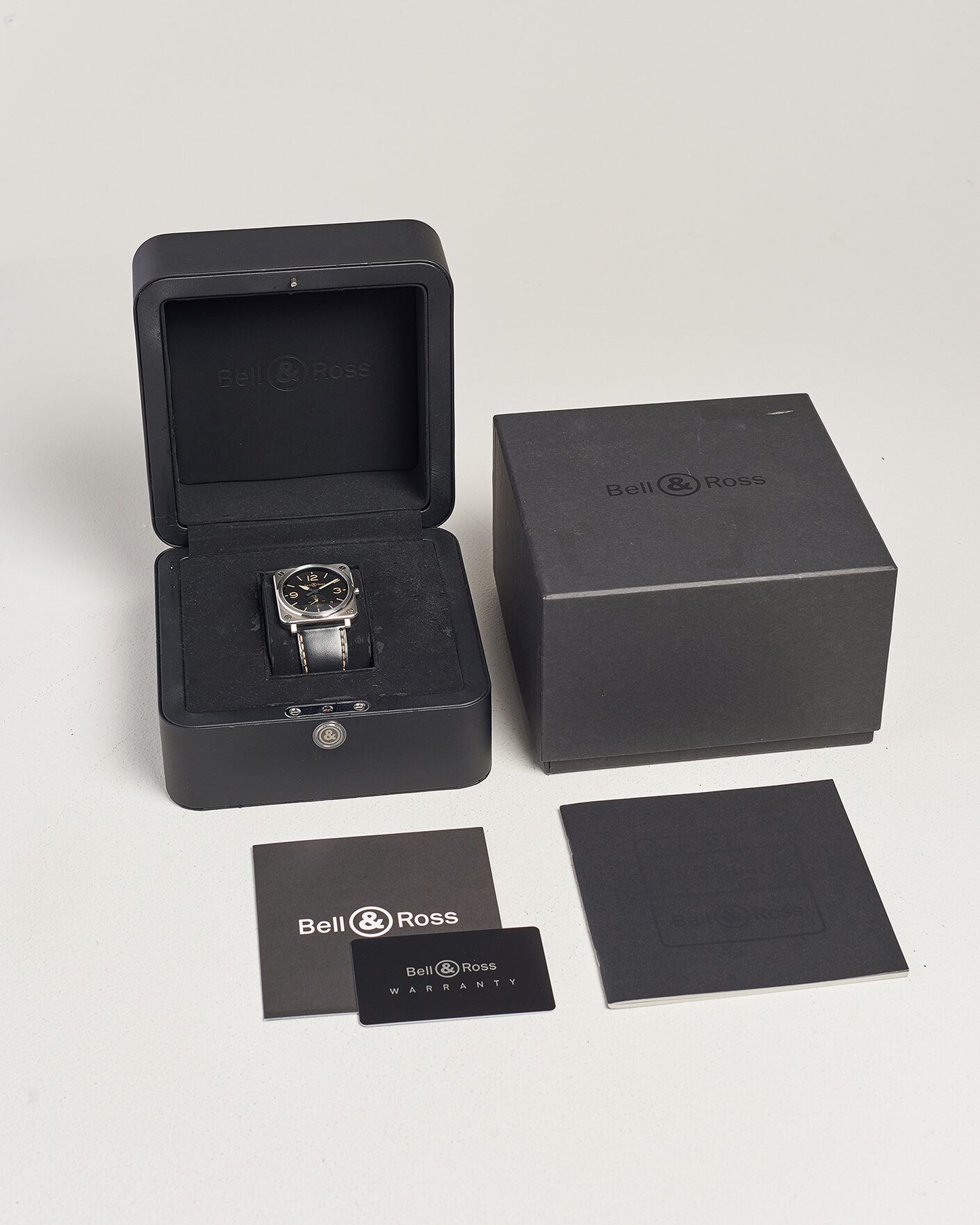 Men | Pre-Owned & Vintage Watches | Bell & Ross Pre-Owned | BRS-64
