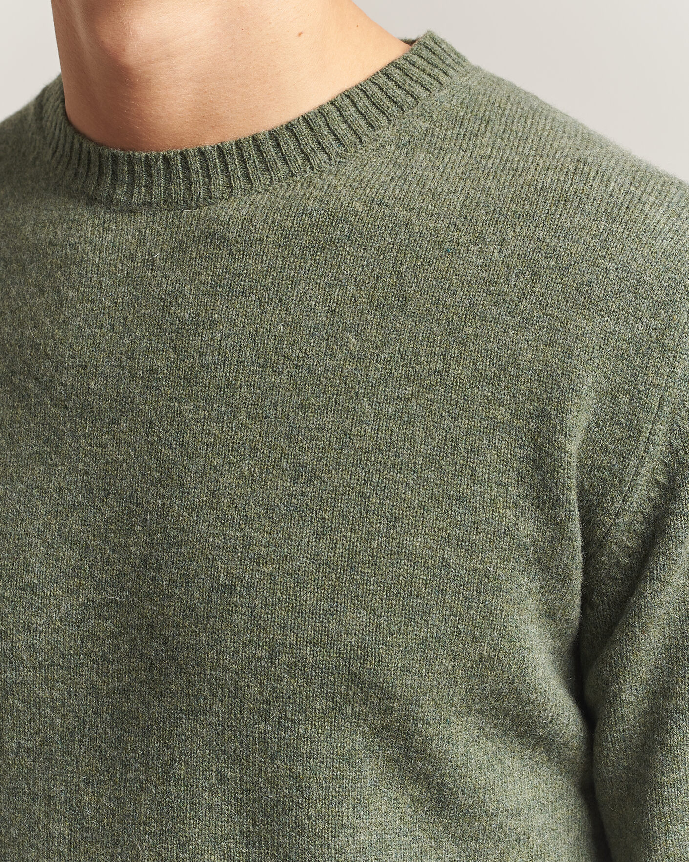 Men | Sweaters & Knitwear | Stenströms | Knitted Lambswool Crew Neck Light Army Green Melange