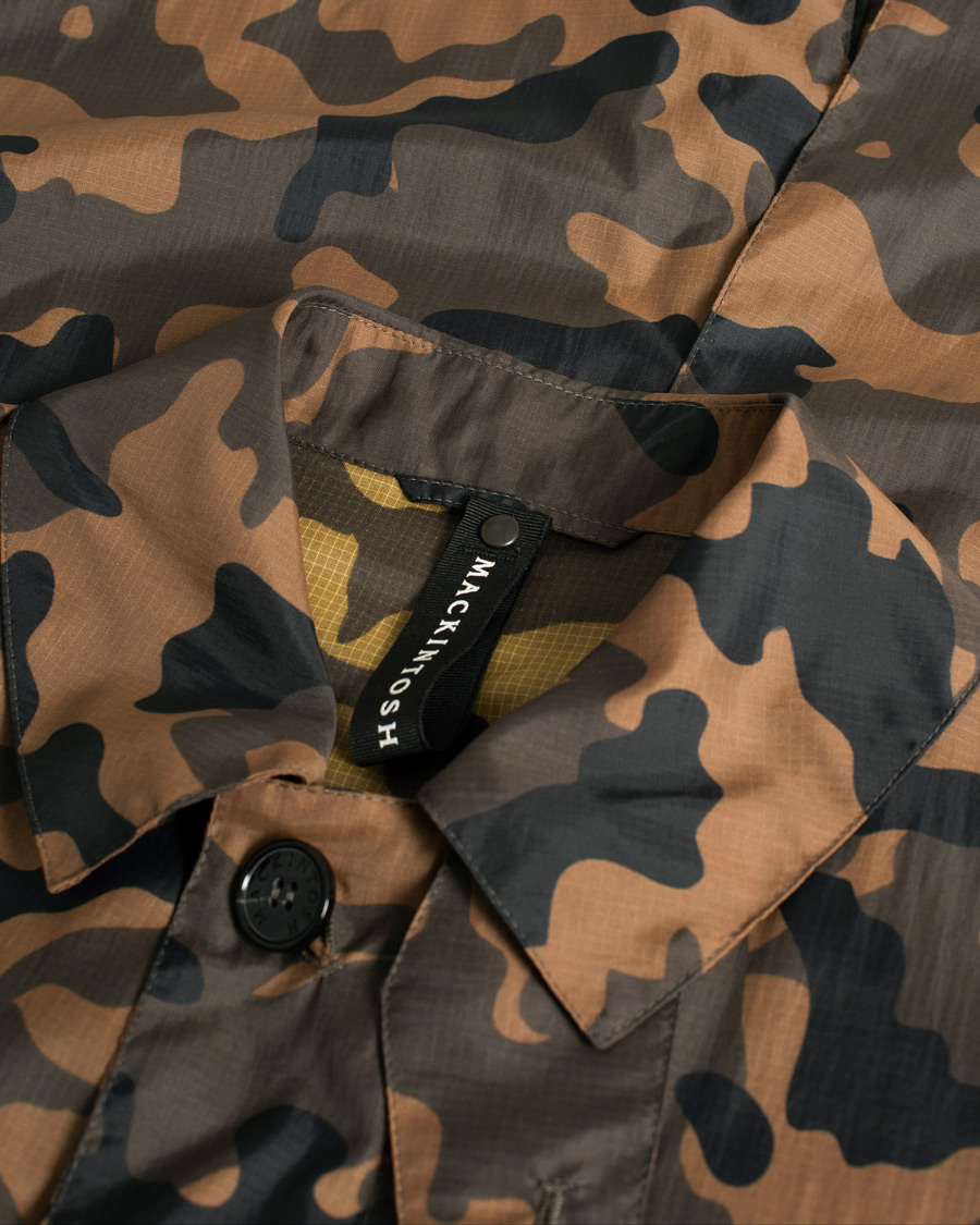 Men | Coats & Jackets | Pre-owned | Mackintosh Shower Rain Coat Camo