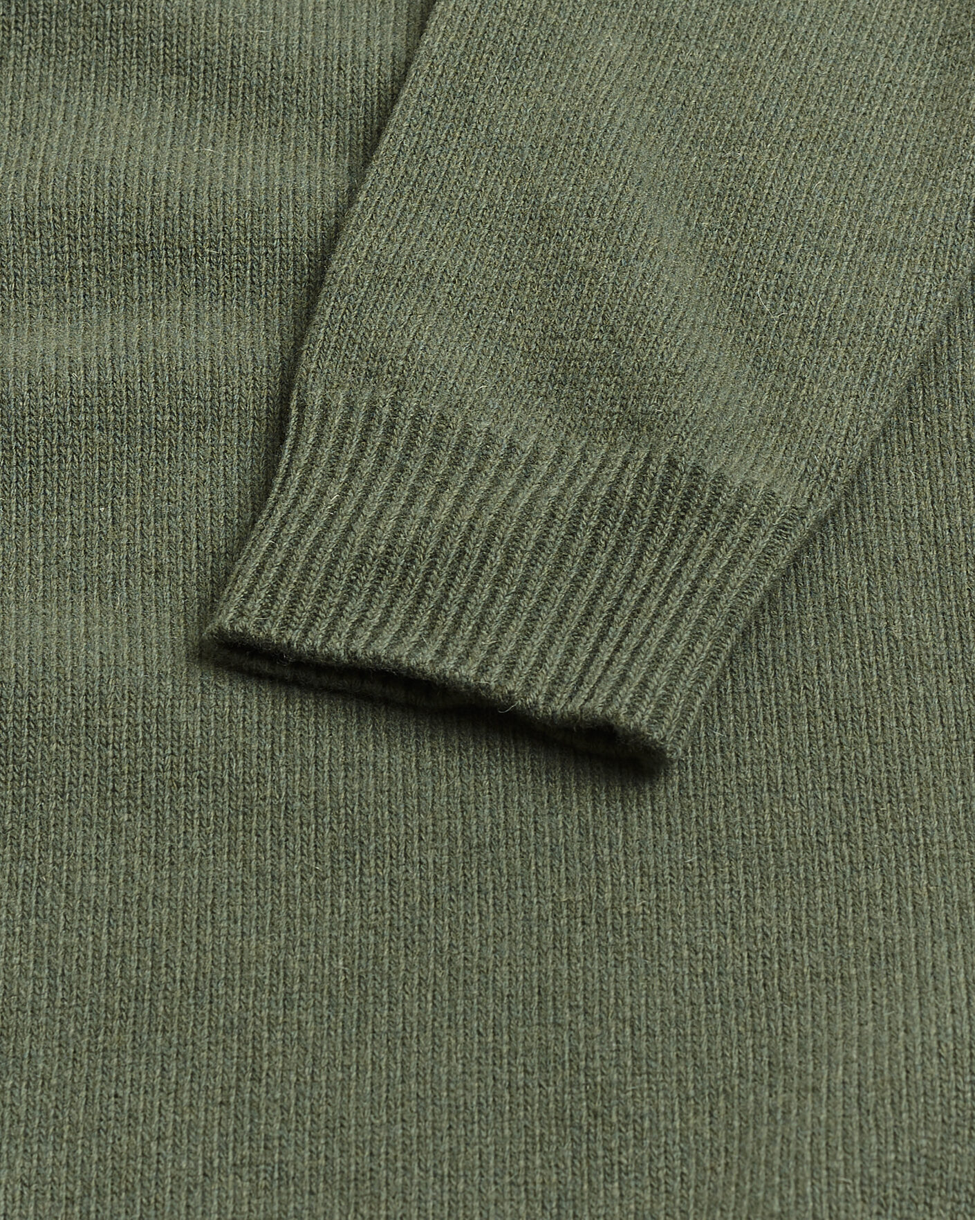 Men | Pre-owned Sweaters & Knitwear | Pre-owned | Stone Island Knitted Lambswool Crew Neck Military Green M