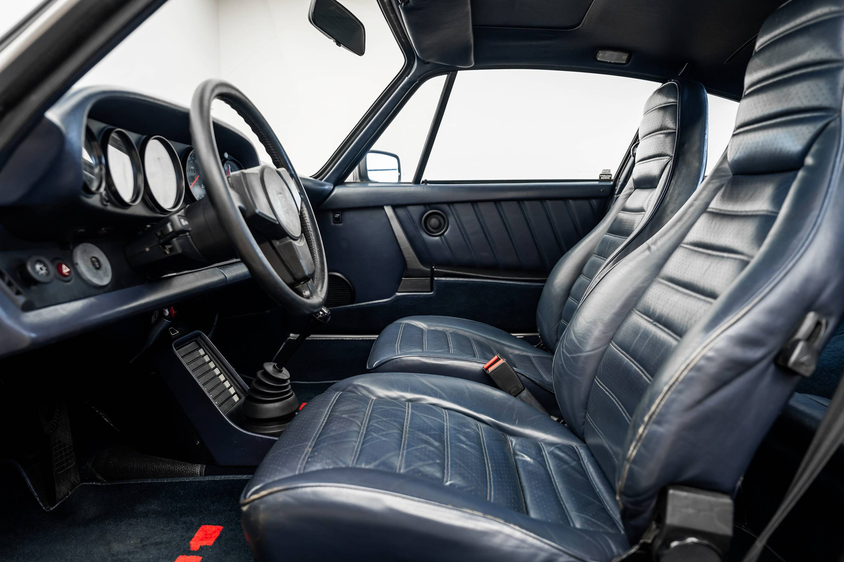 Men | | Pre-Owned & Vintage Cars | Porsche 911 SC ***SOLD***