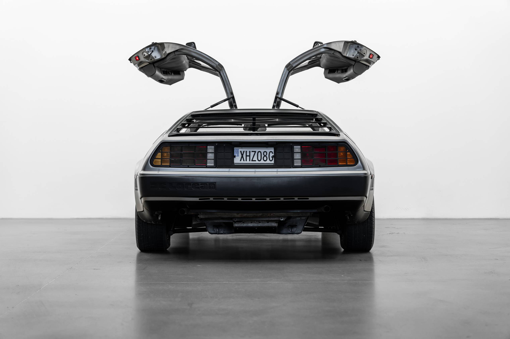 Men | | Pre-Owned & Vintage Cars | DeLorean DMC-12 ***SOLD***