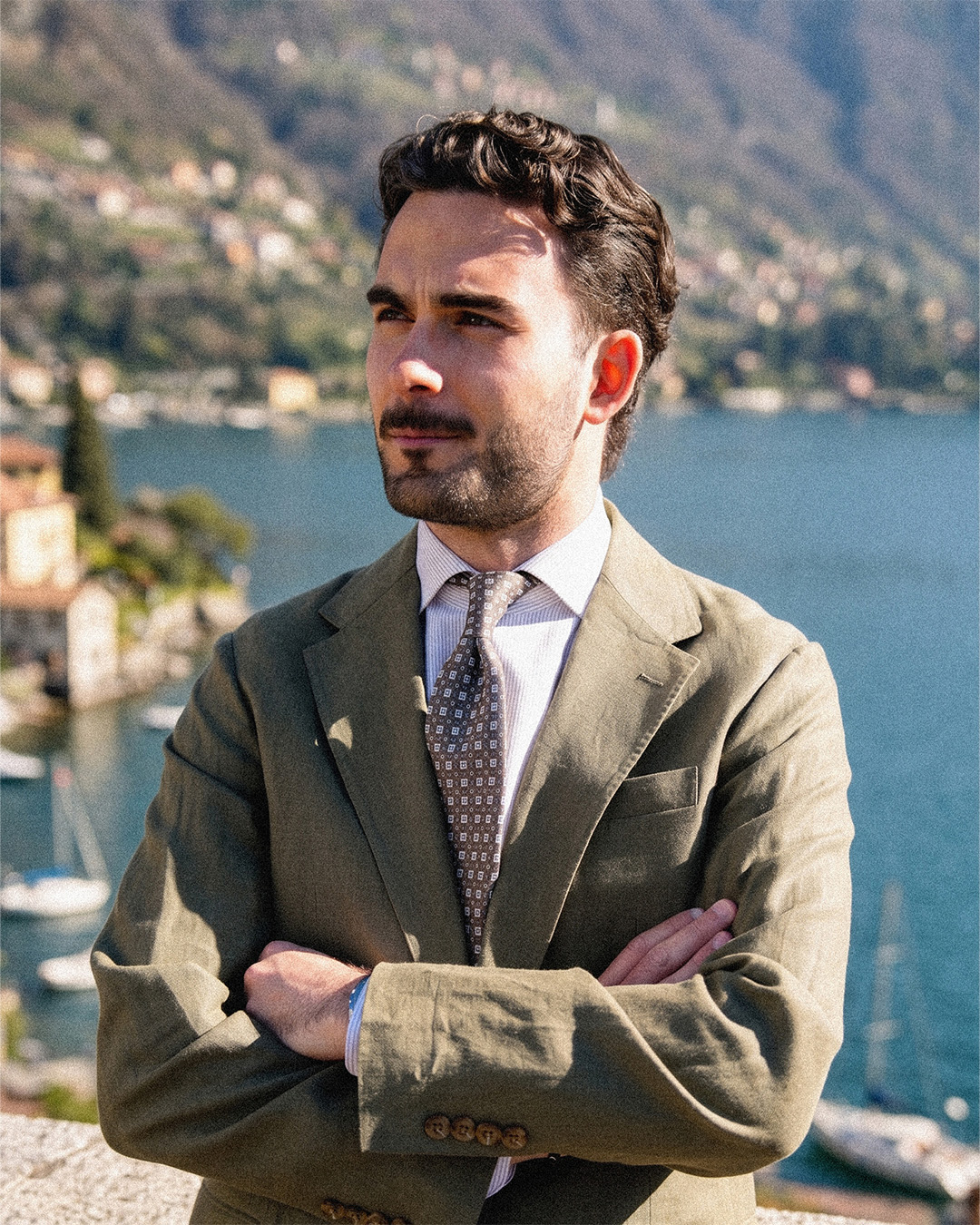 How to dress for a wedding